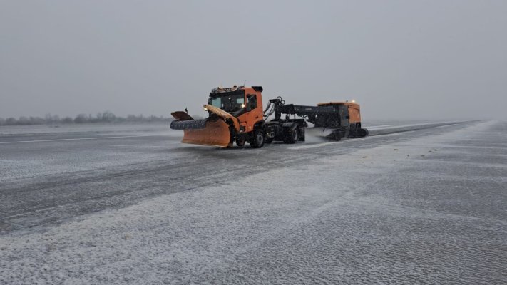 Aeroportul Mihail Kogălniceanu a luat măsurile necesare pentru condițiile meteo extreme. Video