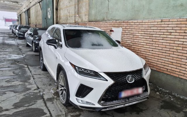 Un autoturism căutat de autoritățile canadiene a fost descoperit în Portul Constanța. Video