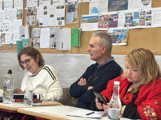 Peste 60 de oameni au participat la o dezbatere despre identitate și dezvoltare locală 