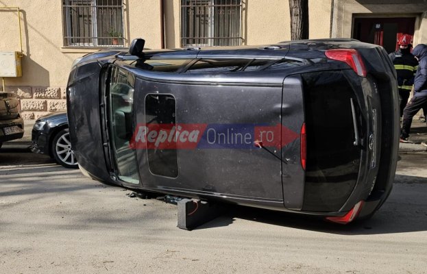 Accident rutier pe strada Daciei din Constanța. O mașină a fost răsturnată 