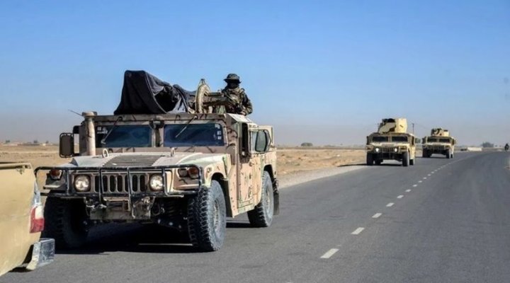 Ministrul pakistanez al Apărării anunţă că Pakistanul se află într-un ”război deschis” cu Afganistanul