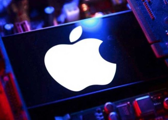 Acţiunile Intel au urcat la un maxim istoric după informaţii despre discuţii cu Apple pentru cipuri
