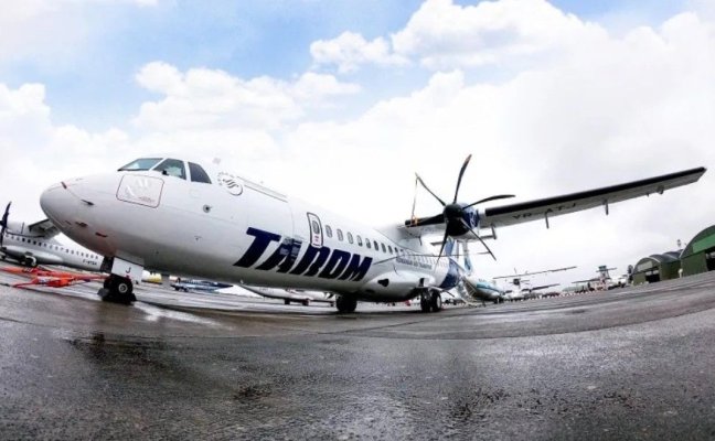 Un avion cu 59 de pasageri la bord a fost lovit de un vehicul special, pe Aeroportul Otopeni