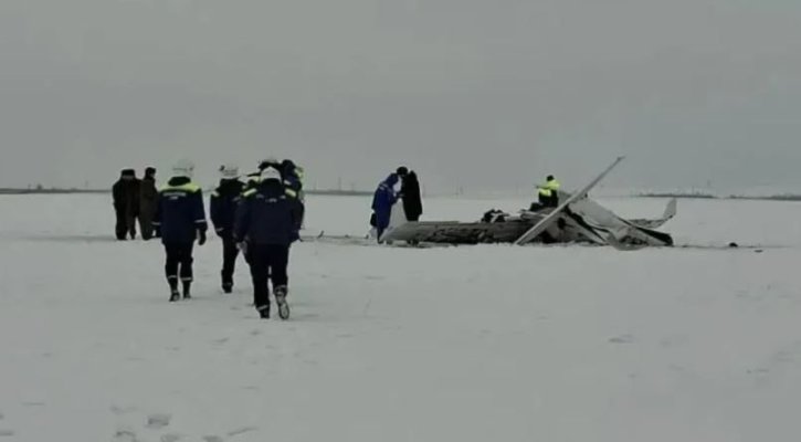 Avion prăbușit în Rusia: cel puțin trei morți. Aeronava s-a rupt în două