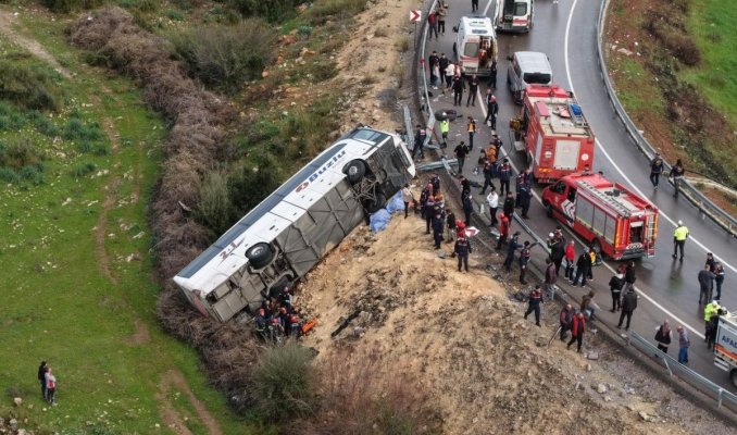 Tragedie în Antalya: Opt morți și 26 de răniți după ce un autobuz a ieșit de pe șosea VIDEO