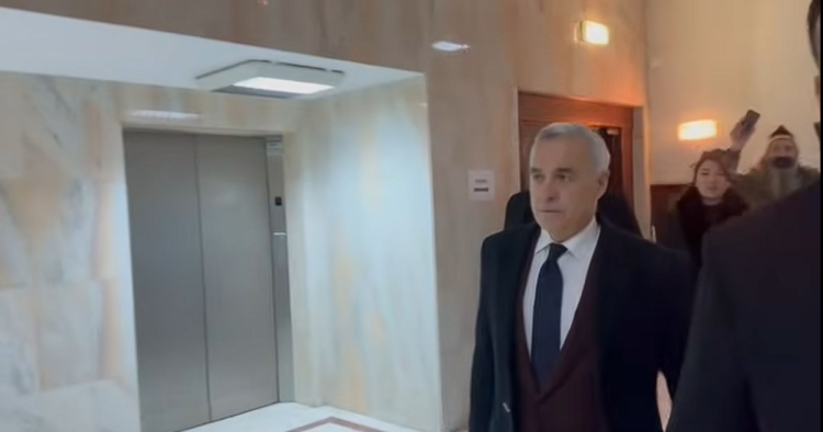 Călin Georgescu a fost adus la sediul DIICOT pentru audieri!