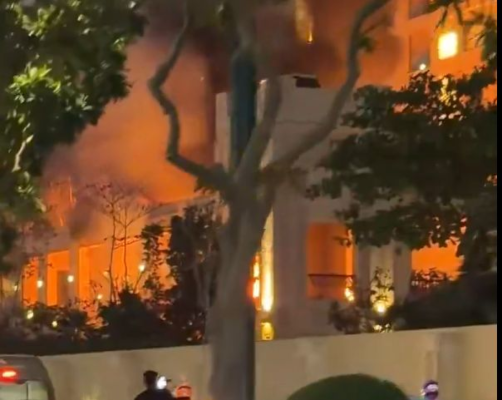 Incendiu la un hotel de lux din Dubai în timpul unui atac iranian cu rachete