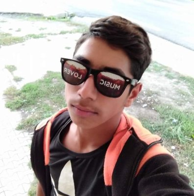 Un minor de 15 ani a fost înjunghiat în fața Geamiei din Castelu