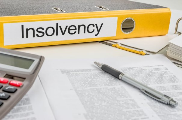 Lovitură dură! Patronii cu mai multe insolvențe nu vor mai putea înființa alte firme