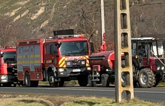 Incendiu la o casa, in localitatea Ostrov din Tulcea. O femeie a fost evacuata