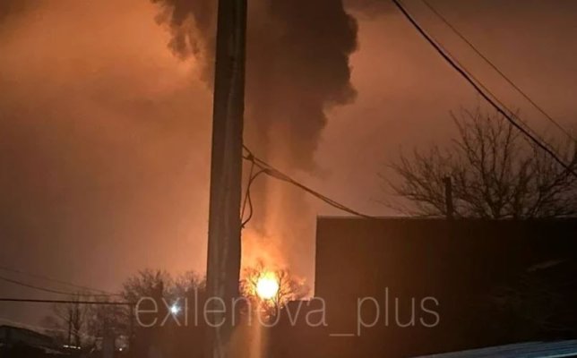 Incendiu uriaș la o rafinărie strategică din sudul Rusiei, după un atac cu dronă