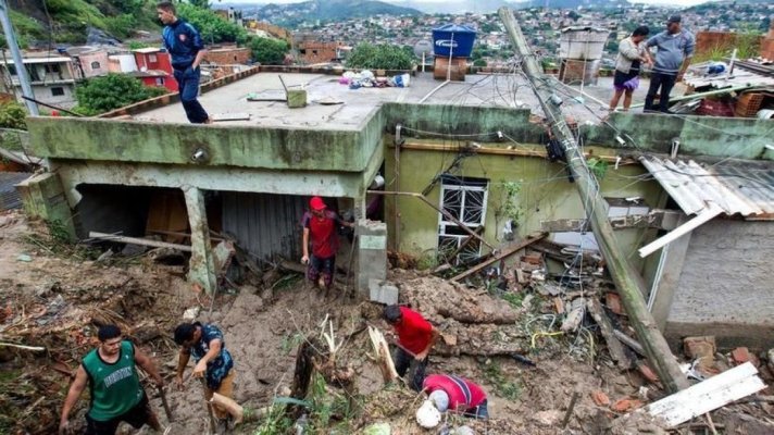 30 de morţi şi aproape 40 de dispăruţi, în urma unor inundaţii şi alunecări de teren în Brazilia