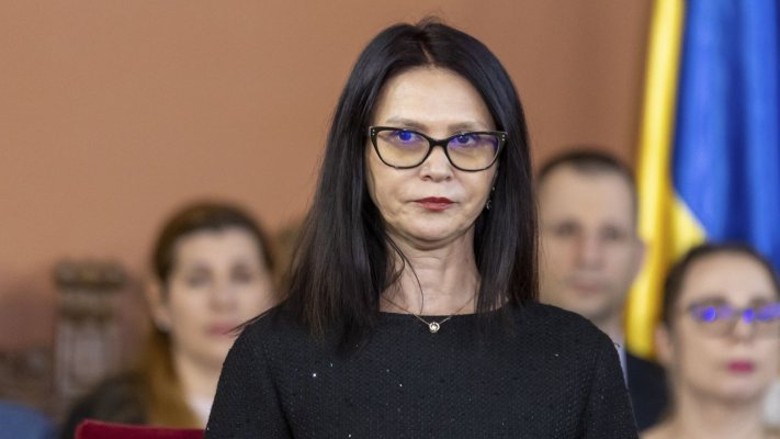Judecătoarea Ionela Tudor, celebră pentru propoziția „m-a sunat Lia“, s-a pensionat