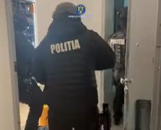 Patru persoane arestate pentru trafic de droguri de mare risc, la Constanța! Video