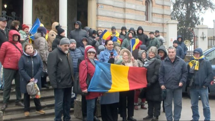  Alexandra Păcuraru a protestat alături de constănțeni, în fața Arhiepiscopiei Tomisului