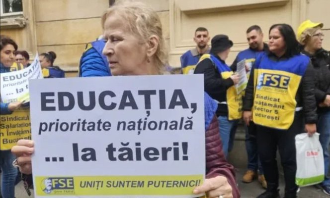 Primele proteste din mandatul lui Nicușor Dan: Profesorii merg la Cotroceni și protestează la ușa președintelui