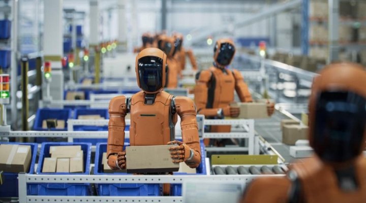 În 5 ani, un milion de roboți vor lua locul oamenilor în fabrici, spun experții