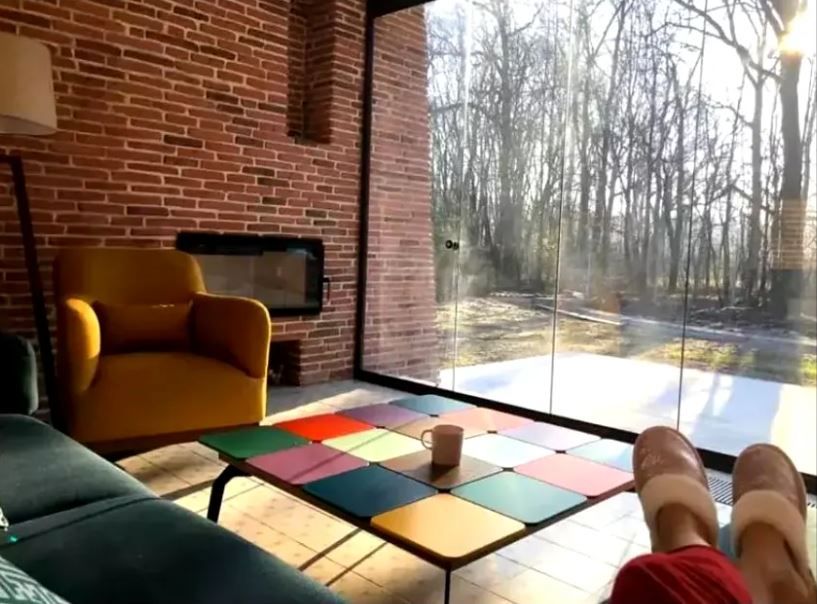 Cum arata vila de lux a Mirelei Vaida din Snagov. Are teren de baschet si o piscina uriasa