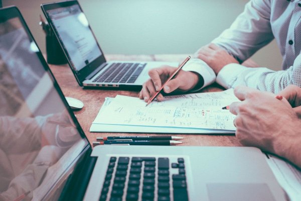 Vezi cum îți poți analiza profilul de creditare înainte să aplici pentru un credit