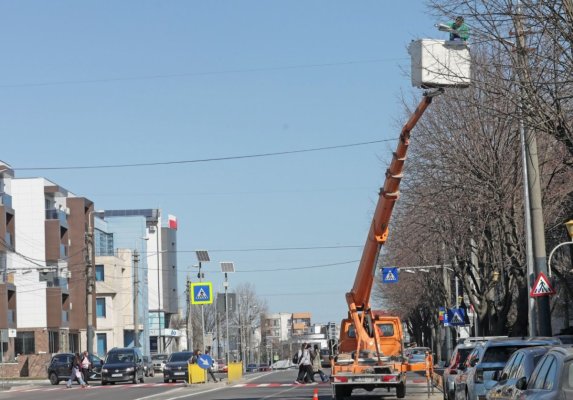 Se modernizează sistemul de iluminat public pe mai multe tronsoane importante din Constanța