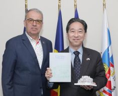 Vergil Chițac s-a întâlnit cu Ambasadorul Japoniei în România, Takashi Katae