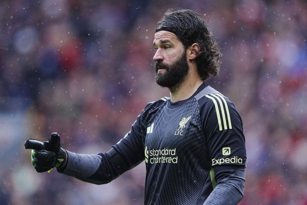 Fotbal: Portarul Alisson (Liverpool) a declarat forfait pentru meciul tur cu Galatasaray