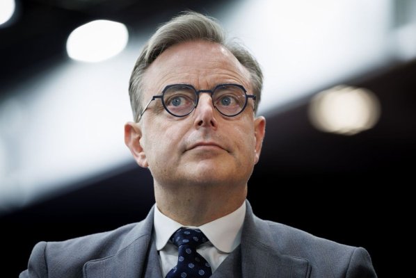 Premierul Belgiei a fost aspru criticat, pentru că a cerut normalizarea relațiilor cu Rusia