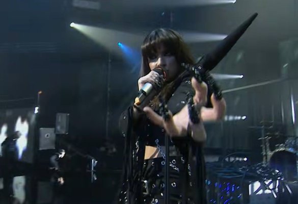 Se cere interzicerea piesei României pentru Eurovision, „Choke me“, acuzată de „glorificarea strangulării sexuale“