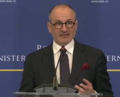 Directorul responsabil de Orientul Mijlociu este acuzat că se afla la schi în plină criză a românilor blocați