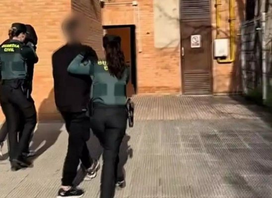 Un tânăr de 19 ani a fost răpit și torturat, din cauza unei datorii