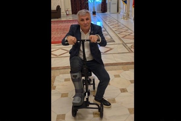 Deputatul Daniel Zamfir a fost ironizat de Emanuel Ungureanu, după ce a venit în Parlament cu trotinetă ortopedică. Video