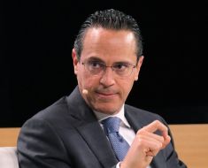 Directorul companiei Shell: Europa ar putea să rămână fără combustibili din aprilie