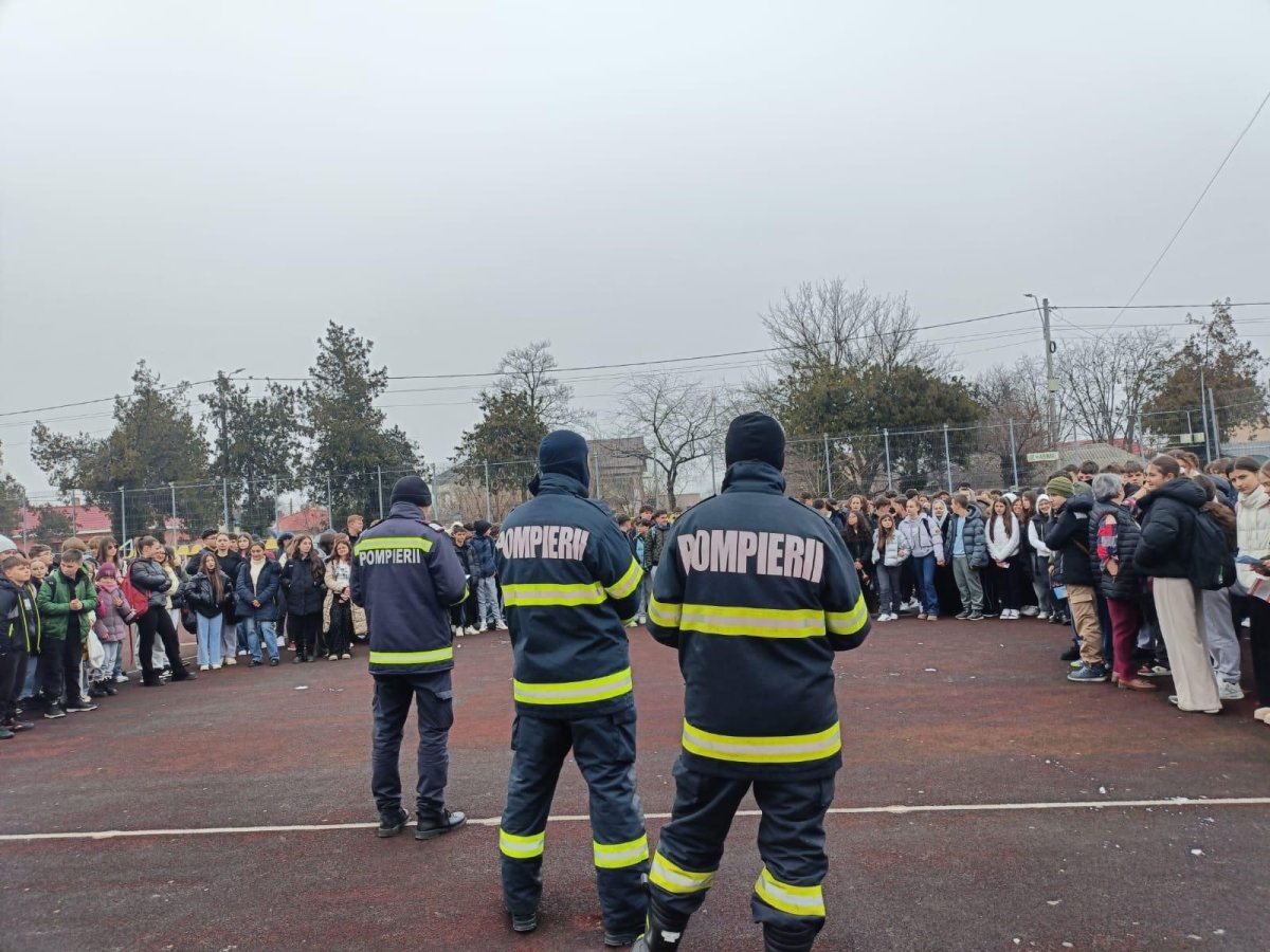 ISU Dobrogea a desfasurat activitati de pregatire pentru situatii de urgenta in scoli