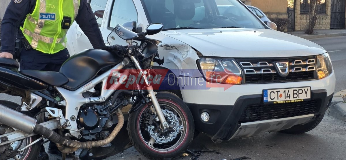 Accident rutier intre un autoturism si o motocicleta, la intersectia strazilor Baba Novac si Andrei Muresan. Video Accident rutier intre un autoturism si o motocicleta, la intersectia strazilor Baba Novac si Andrei Muresan. Video