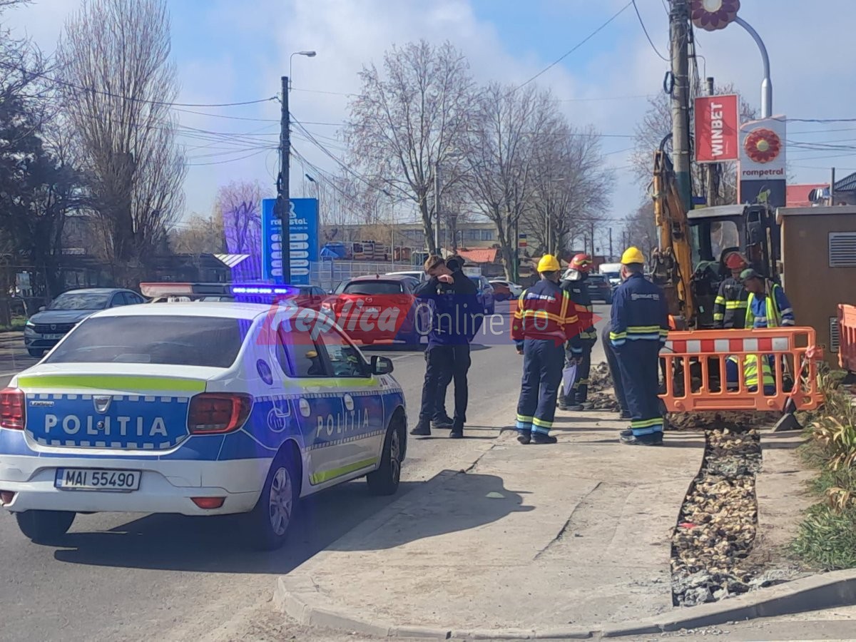 Alerta pe bdul. IC Bratianu! Mai multi ”Dorei” care efectuau lucrari la carosabil au spart o conducta de gaze. Video Alerta pe bdul. IC Bratianu! Mai multi ”Dorei” care efectuau lucrari la carosabil au spart o conducta de gaze. Video