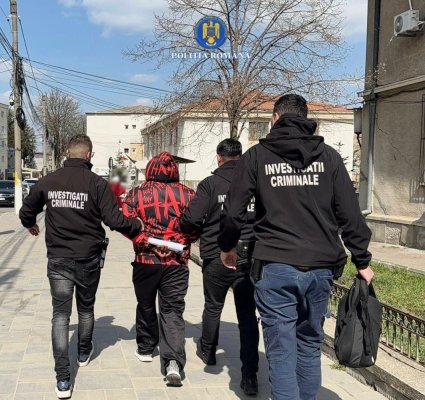 Un bărbat din Cernavodă a fost arestat pentru proxenetism. Video