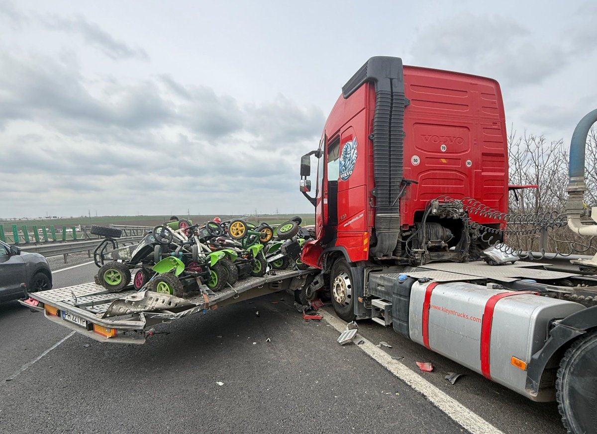 Accident rutier pe Autostrada A2, in zona localitatii Medgidia Accident rutier pe Autostrada A2, in zona localitatii Medgidia