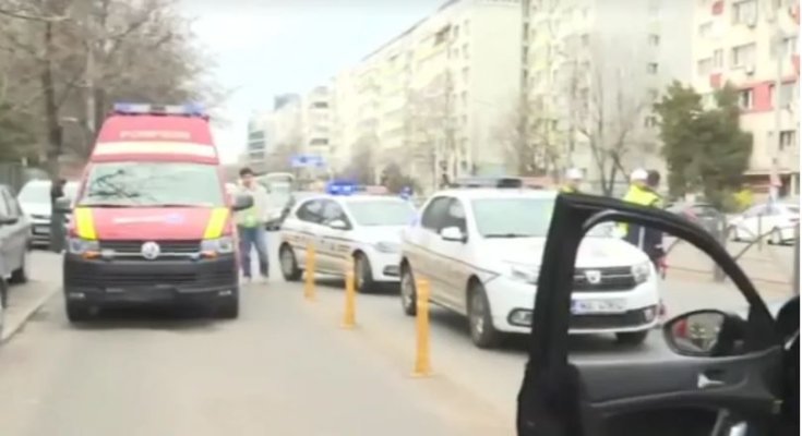Accident rutier în fața spitalului Grigore Alexandrescu din Capitală. O persoană a fost rănită