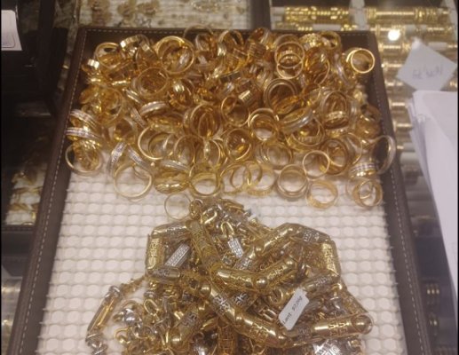 Captură de şase kilograme de aur şi diamante fără documente de provenienţă, în Călăraşi
