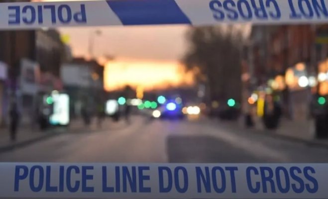 Incident grav în centrul orașului englez Derby: O mașină a secerat mai mulți pietoni, șoferul a fost arestat 