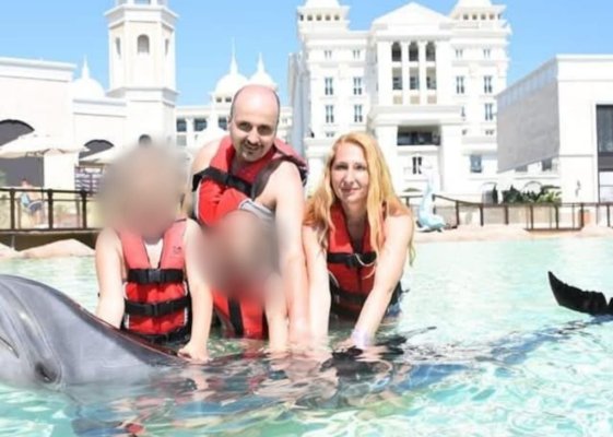 Ei sunt părinții dați pe mâna poliției de copiii minori pentru violență. Tatăl a fost arestat preventiv!