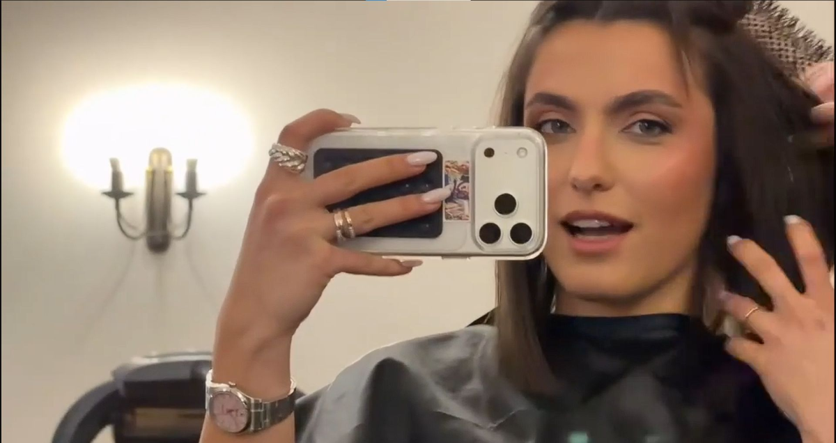 Alexia Eram, schimbare de look! Fiica Andreei Esca s-a tuns scurt Alexia Eram, schimbare de look! Fiica Andreei Esca s-a tuns scurt