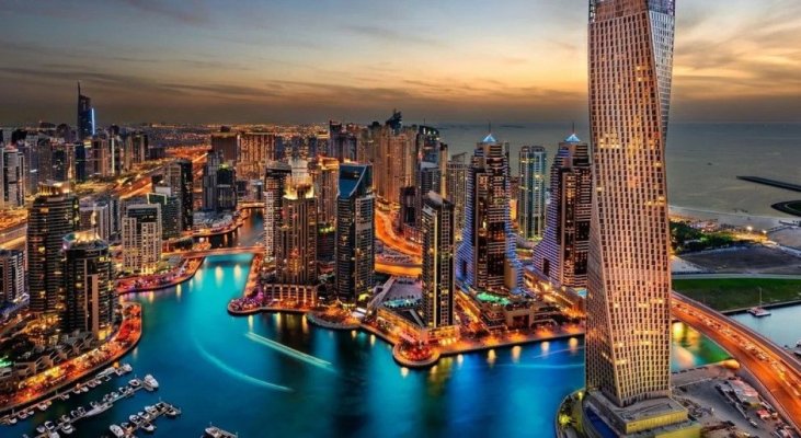 Tensiunile din Orientul Mijlociu lovesc turismul: Hotelurile de lux din Dubai scad prețurile