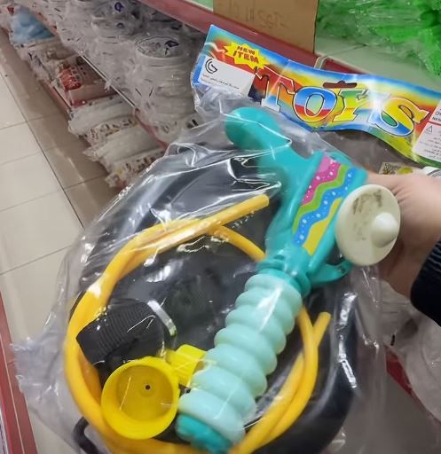 Horia Constantinescu a descins la asiaticii de la East Shop, din Piata Unirii. Ce a gasit la fata locului? Video