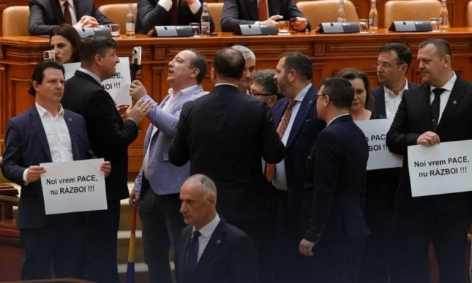 Sancțiuni pentru trei parlamentari, după scandalul cu vuvuzele din plen 