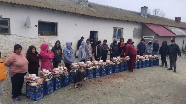 Asociația Suflete Deschise și SC Arimex Comexim 2000 SRL au ajuns cu daruri la familii din Pecineaga