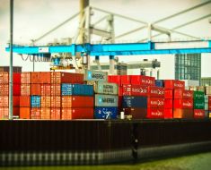 Inspectorii vamali constănțeni au descoperit bunuri în valoare de 905.000 lei 