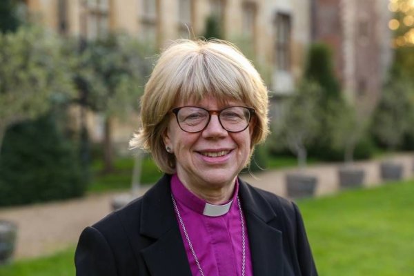 Moment istoric. Sarah Mullally, învestită ca prima femeie arhiepiscop de Canterbury