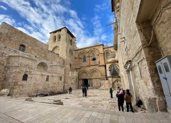 Scandal! Liderul Bisericii Catolice din Israel nu a fost lăsat să oficieze slujba de Florii în Biserica Sfântului Mormânt