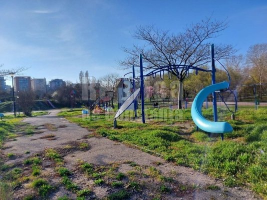 În sfârșit! Închisă de peste un an, Țara Piticilor din Parcul Tăbăcărie intră în reabilitare! 